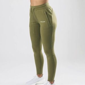 NWT ALPHALETE WOMEN’S IDENTITY CORE JOGGERS IN SOFT OLIVE VARIOUS SIZES